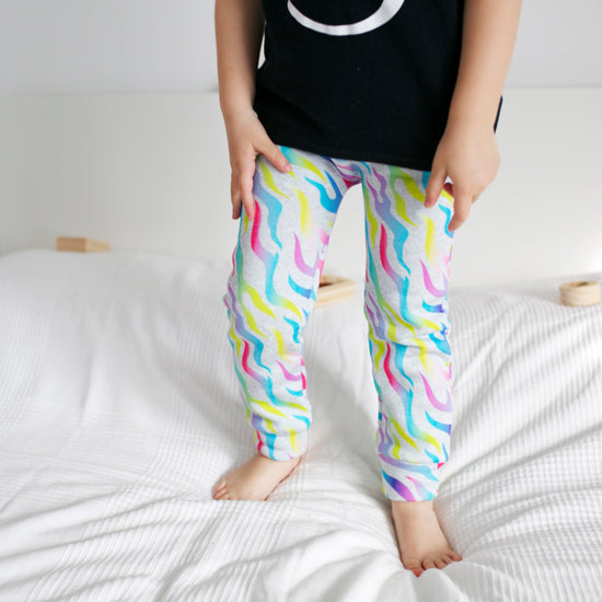 Load image into Gallery viewer, Extra Warm Rainbow Flame Print Leggings
