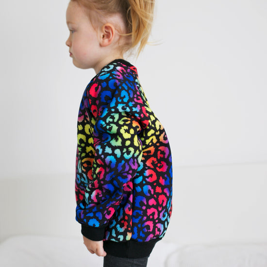 Carregar imagem no visualizador da galeria, Splash proof leopard sweater
