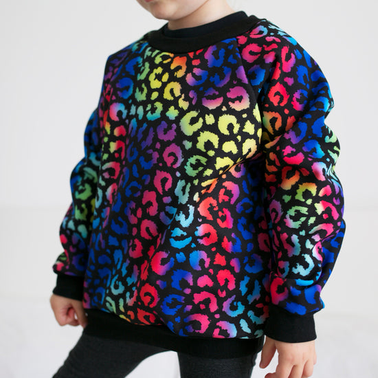 Carregar imagem no visualizador da galeria, Splash proof leopard sweater
