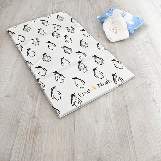 Load image into Gallery viewer, Penguin Changing Mat

