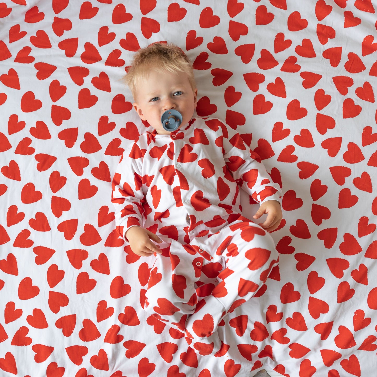 Cargar imagen en el visor de la galería, Love Heart Cotton Sleepsuit
