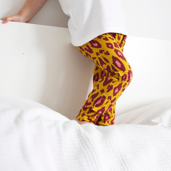 Load image into Gallery viewer, Autumn Leopard Leggings
