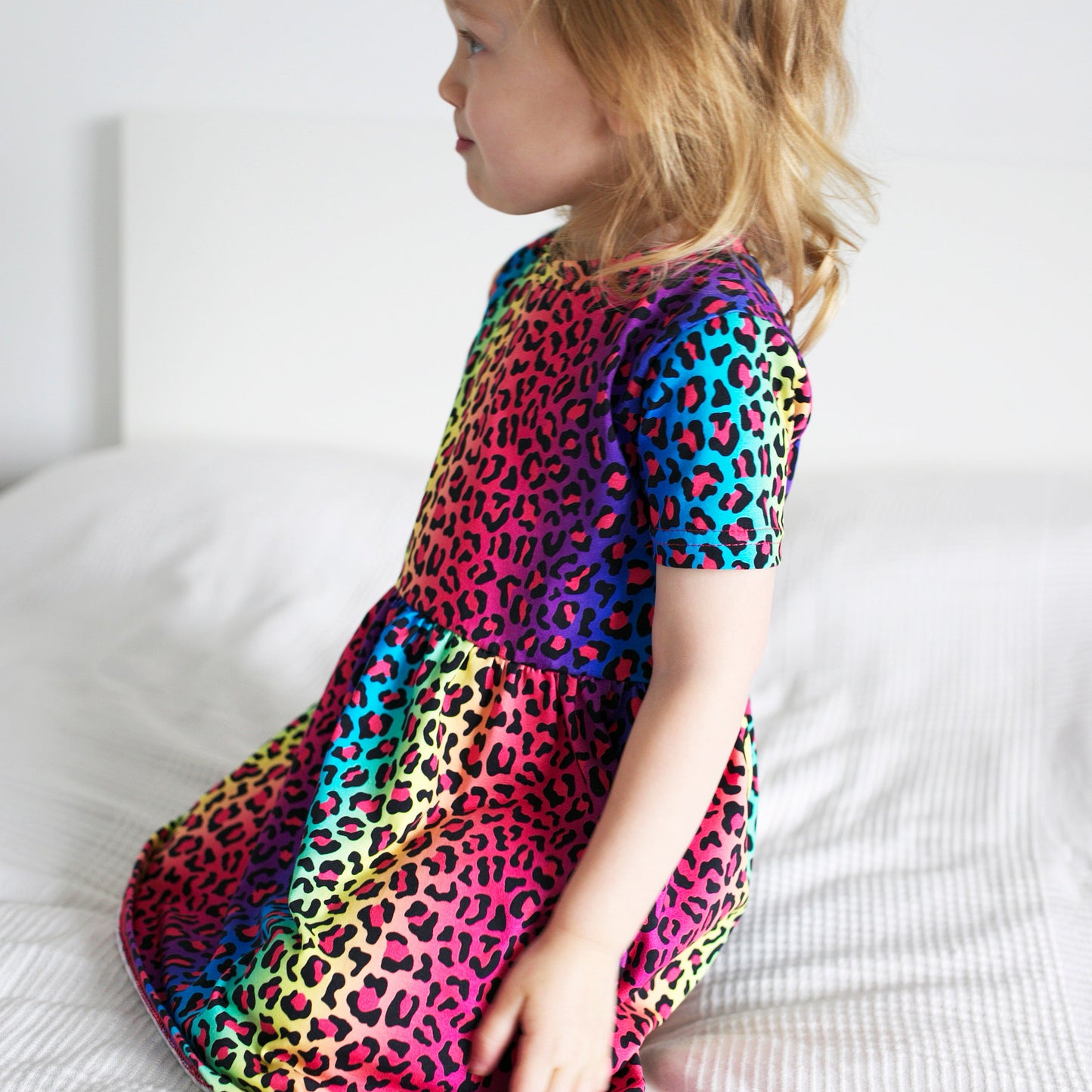 Cargar imagen en el visor de la galería, Neon Leopard Dress
