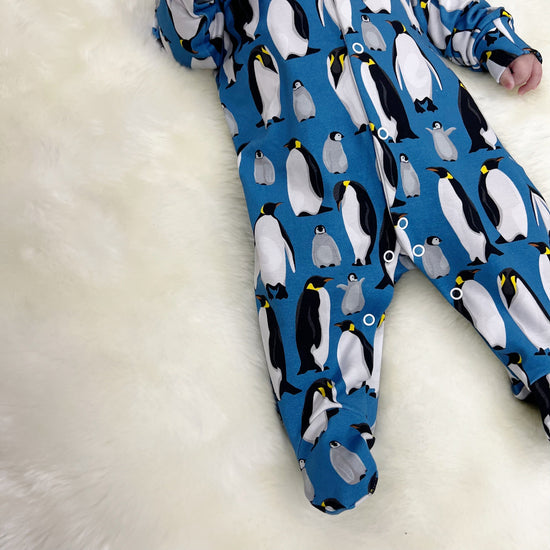 Cargar imagen en el visor de la galería, Blue Penguin Cotton Sleepsuit
