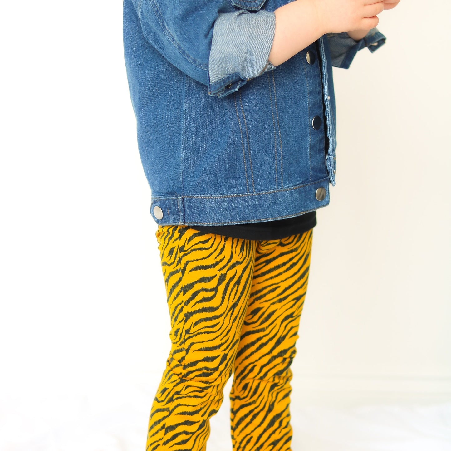 Load image into Gallery viewer, Tiger Print Leggings
